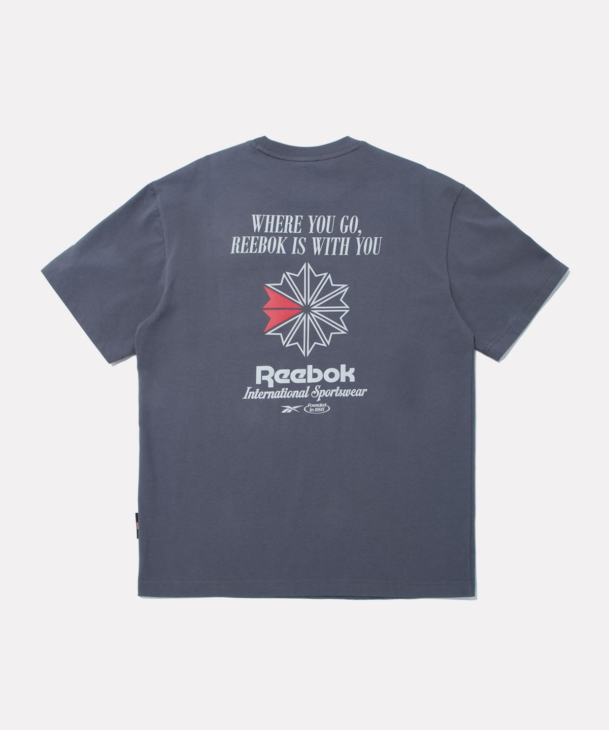 리복(REEBOK) 클래식 포켓 오버핏 반팔티 - 다크 그레이