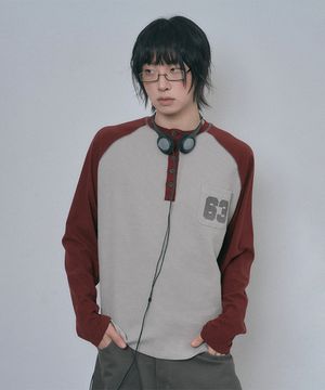 배색 와플 헨리넥 롱슬리브 - 버건디