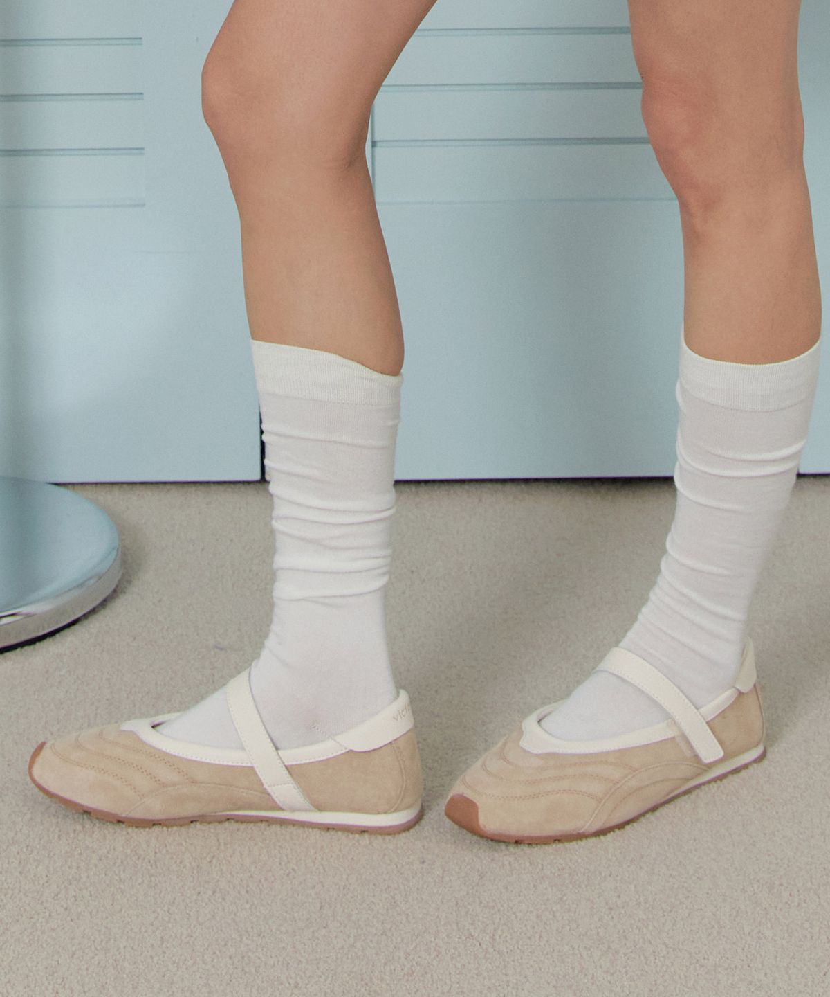 빅토리아 슈즈(VICTORIA SHOES) 아스터 스웨이드 발레리나 (1159107-BEIGE)