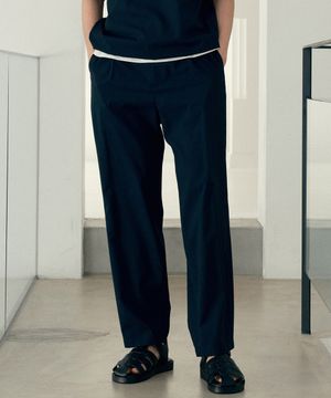 [에어쿨]원 턱 릴랙스 핏 시어서커 에어홀 풀 밴딩 팬츠