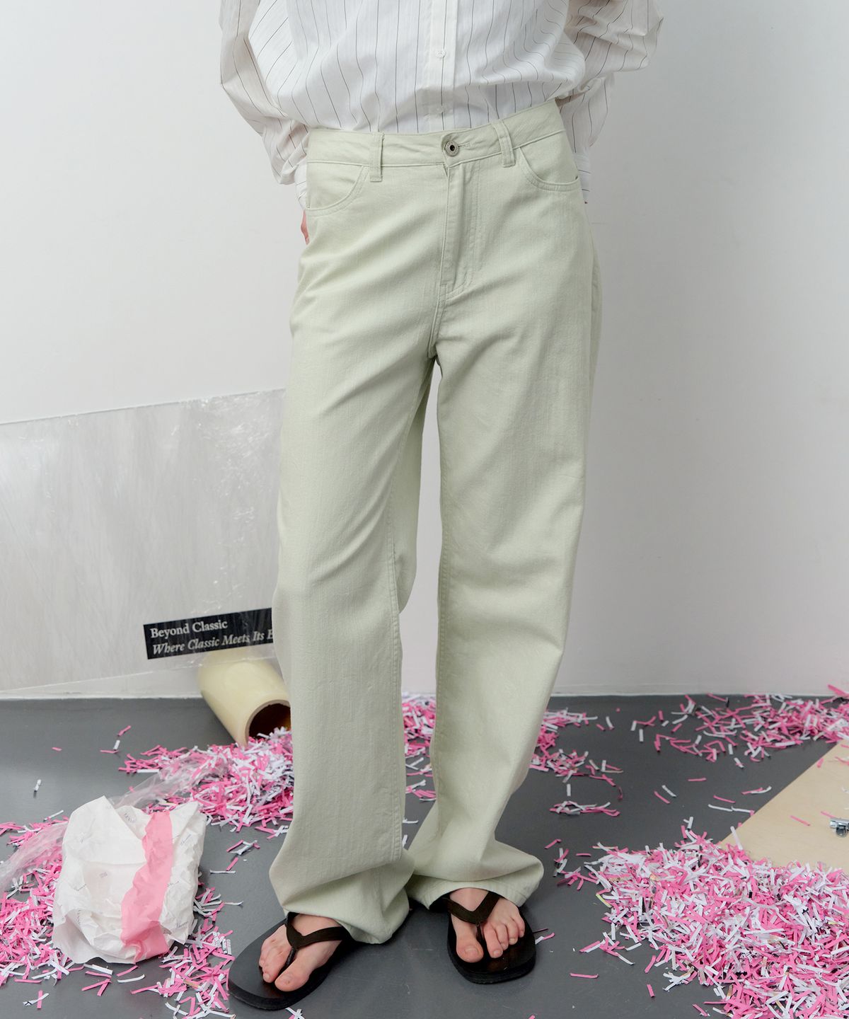 르바(LEVAR) Relaxed Light Cotton Pants - Sage Mint