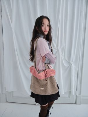 플립 슬리브 숄더백 Flip Sleeve Shoulder Bag (Beige)