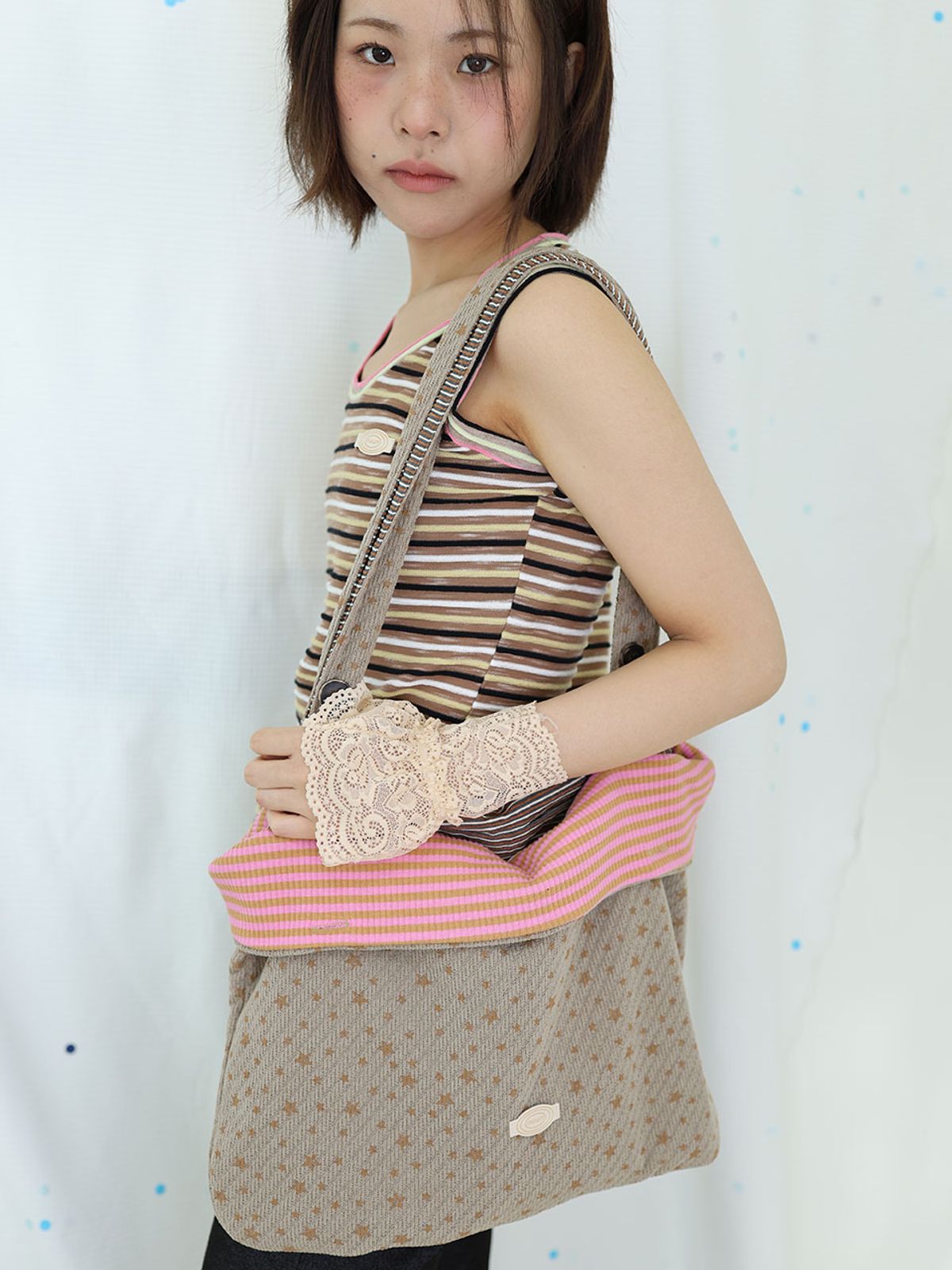 무음(MUWM) 플립 슬리브 리버시블 숄더백 Flip Sleeve Shoulder Bag (Beige)