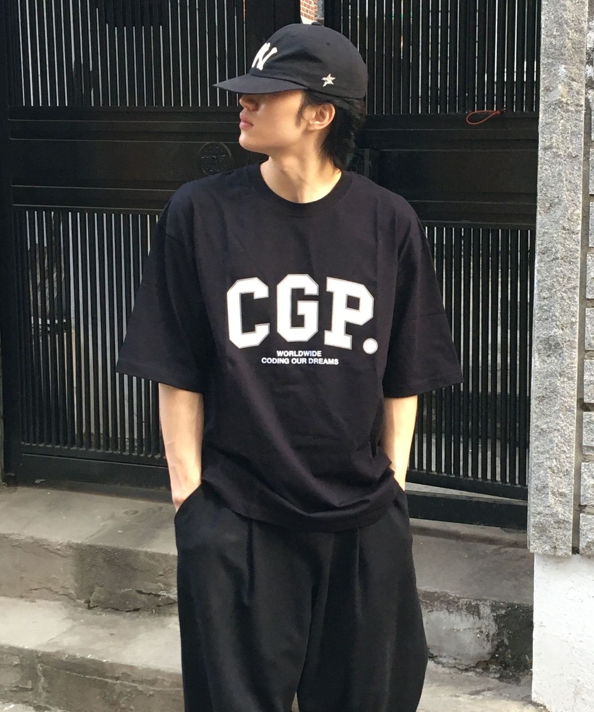 코드그라피(CGP) 빅오버핏 CGP 아치 로고 반소매 티셔츠-블랙