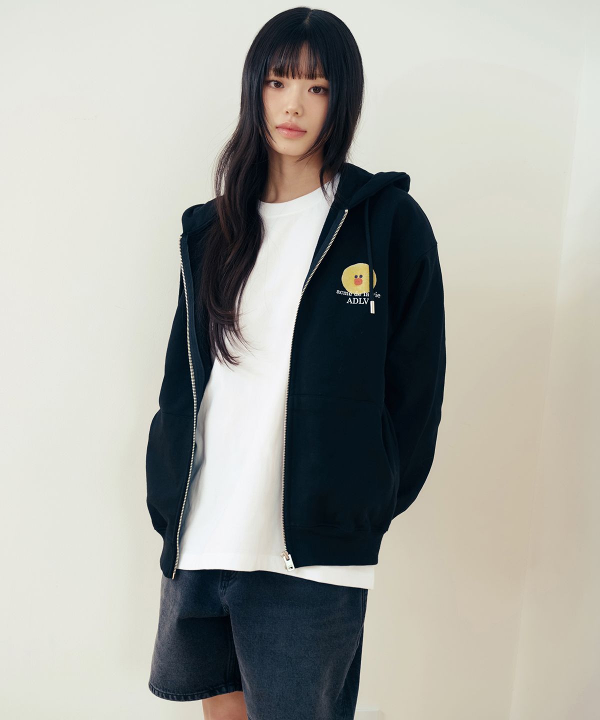 아크메드라비(ACME DE LA VIE) BASIC LOGO WITH LINE FRIENDS HOODIE ZIP UP