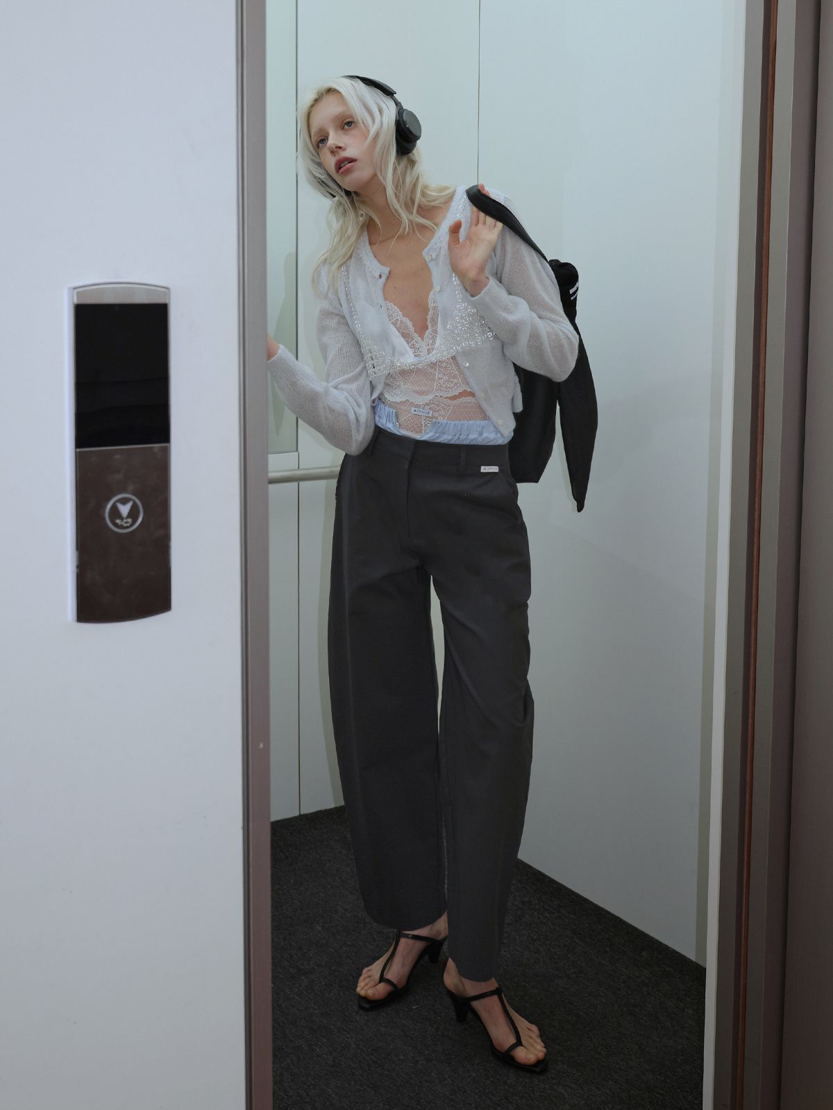 최에(CHOIAE) Blend Layered Curve Pants - Charcoal