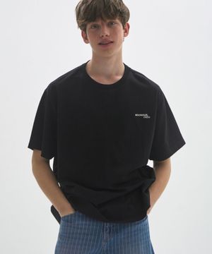 M.C UNISEX, Logo Basic T-Shirt / BLACK