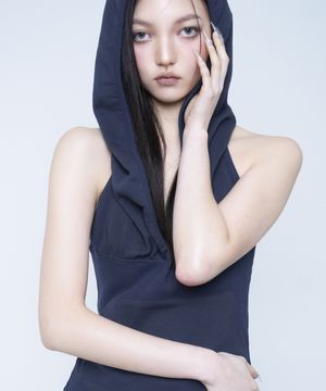 HOODED SLEEVELESS TOP - NAVY