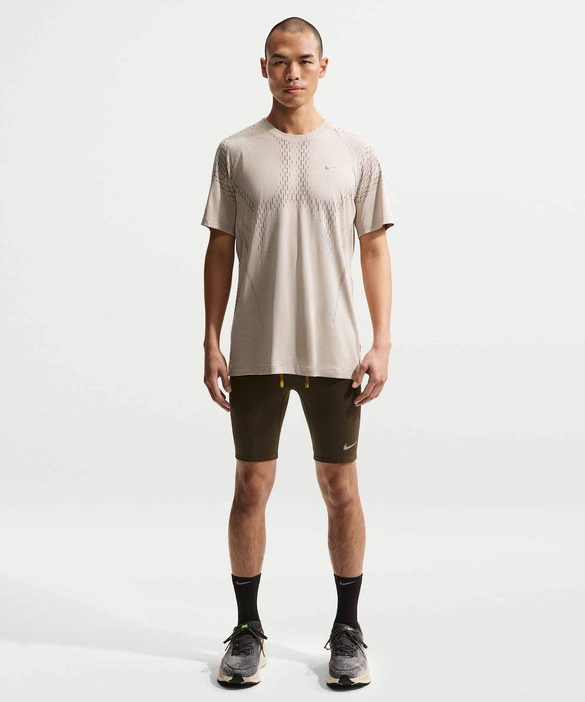 나이키(NIKE) 패스트 드라이 핏 브리프 라인드 하프 러닝 타이츠 W - 다크 헤이즐:블랙:피트 모스 / IQ3636-212