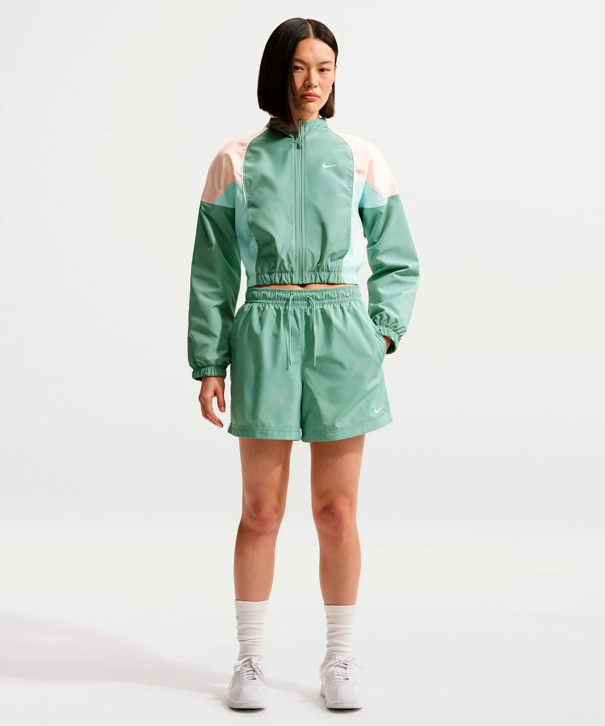 나이키(NIKE) 스포츠웨어 클래식 우븐 미드라이즈 쇼츠 W - 스팀:세일 / FV7558-006