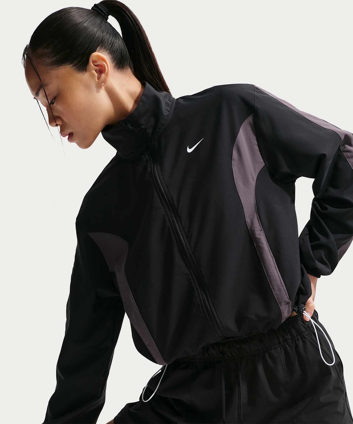나이키(NIKE) 원 우븐 재킷 W - 블랙:썬더 그레이:화이트 / IV5394-010
