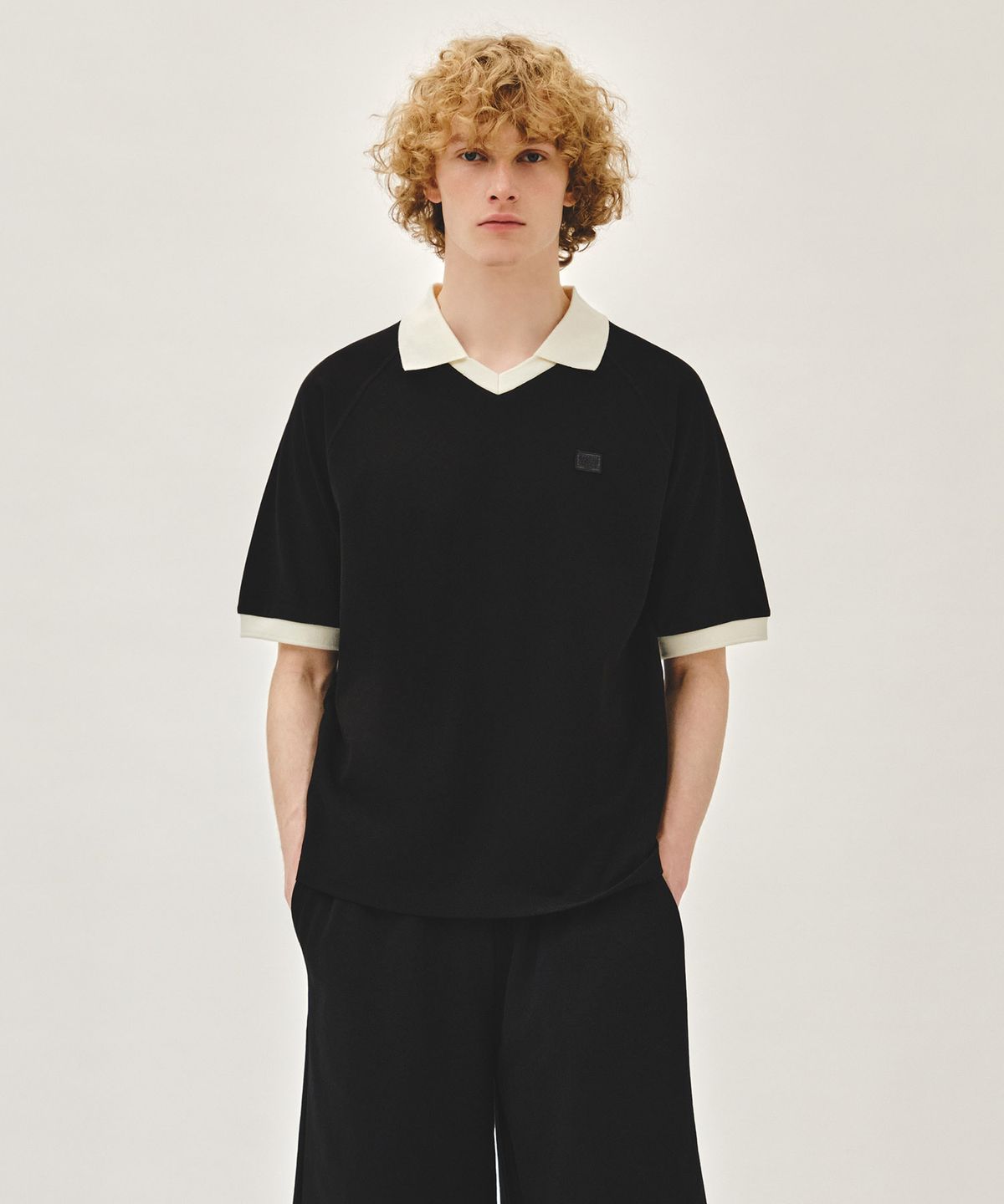 마리떼 프랑소와 저버(MARITHÉ + FRANҪOIS GIRBAUD) SMALL CLASSIC LOGO PK COLLAR POINT TEE black