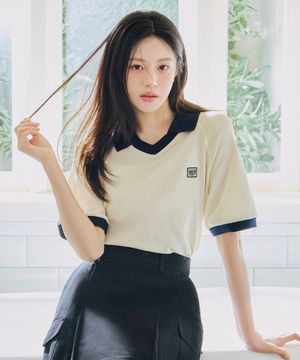[고윤정 착장] SMALL CLASSIC LOGO PK COLLAR POINT TEE ivory