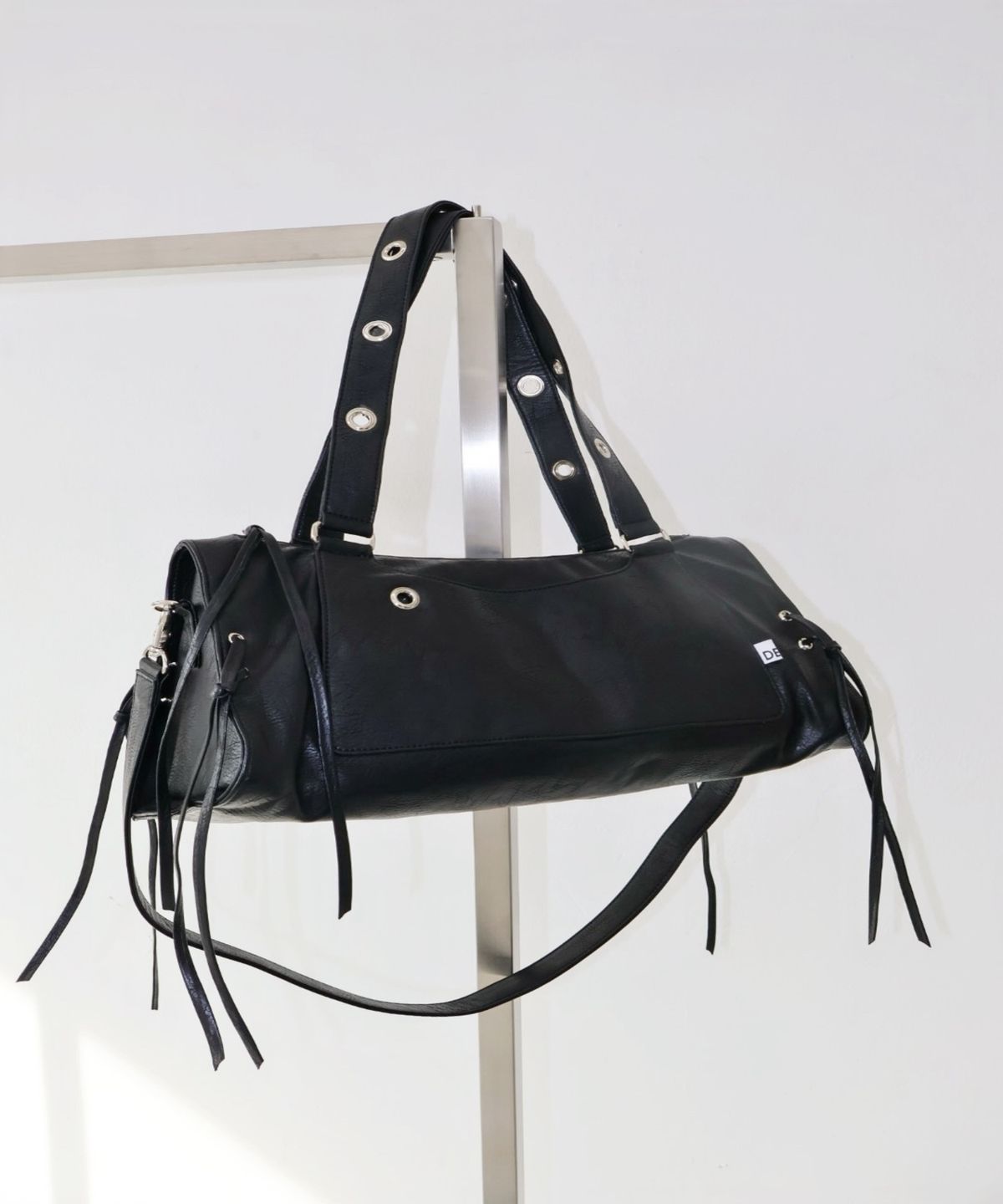 뎁크(DEPC) EYELET LEATHER BAG (VER.3) - BLACK