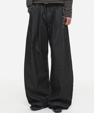 커브드 헤링본 스트라이프 데님 팬츠 블랙