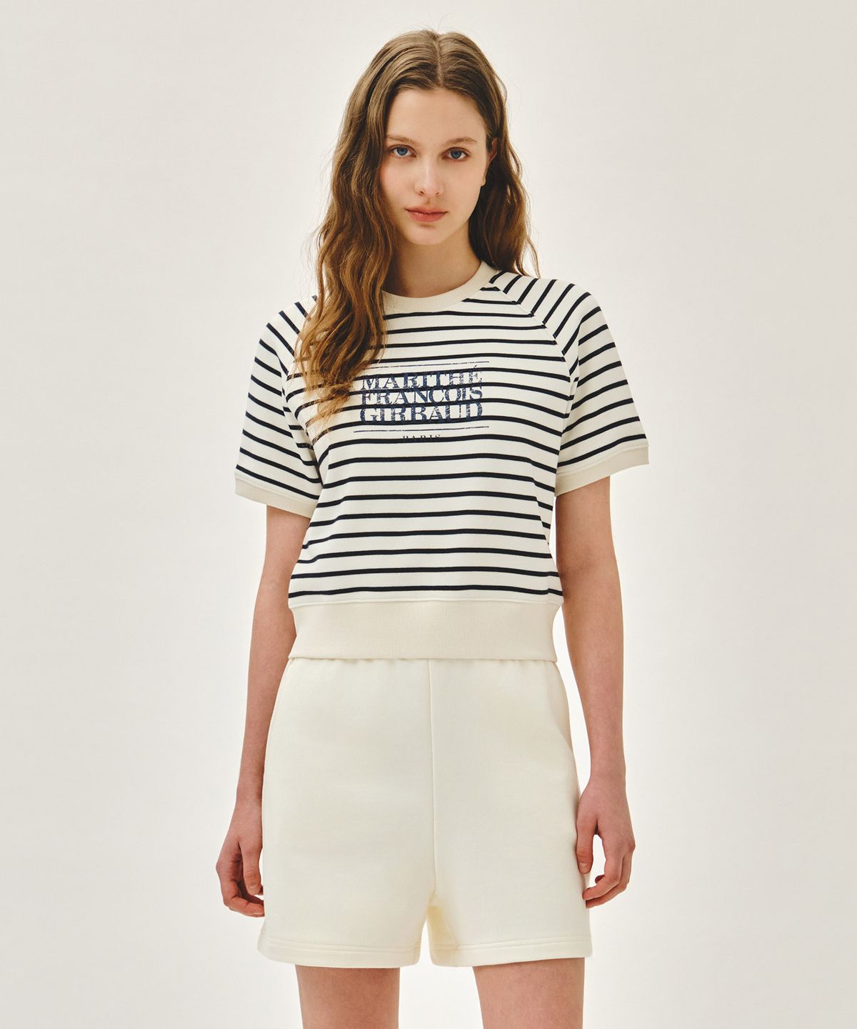 마리떼 프랑소와 저버(MARITHÉ + FRANҪOIS GIRBAUD) W VINTAGE CLASSIC LOGO HALF SWEATSHIRT ivory