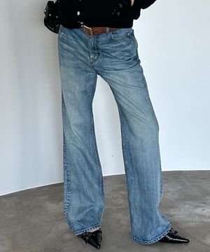 STRAIGHT DENIM PANTS IN BLUE