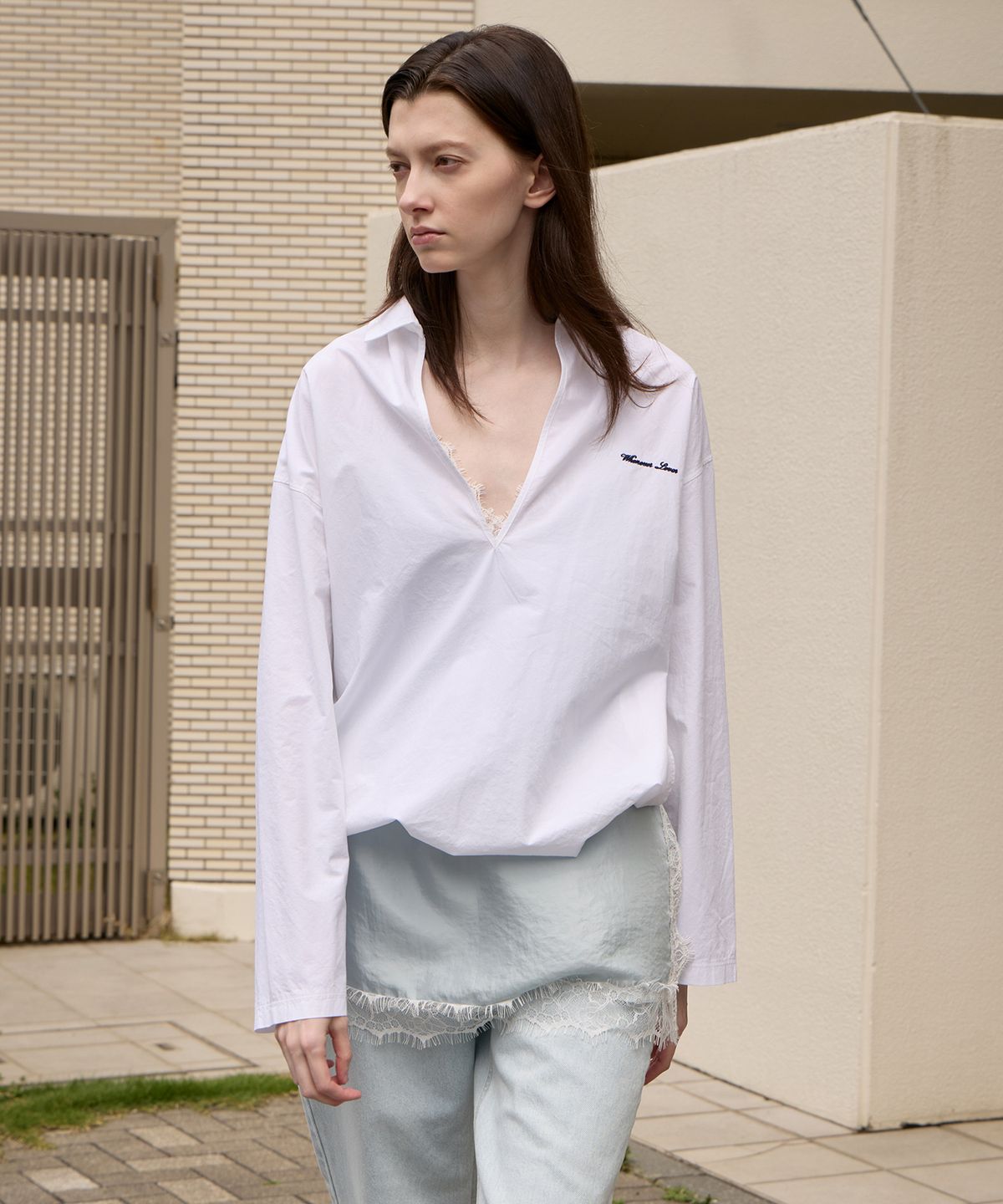 르바(LEVAR) Overdyed V-neck Shirt - Snow White