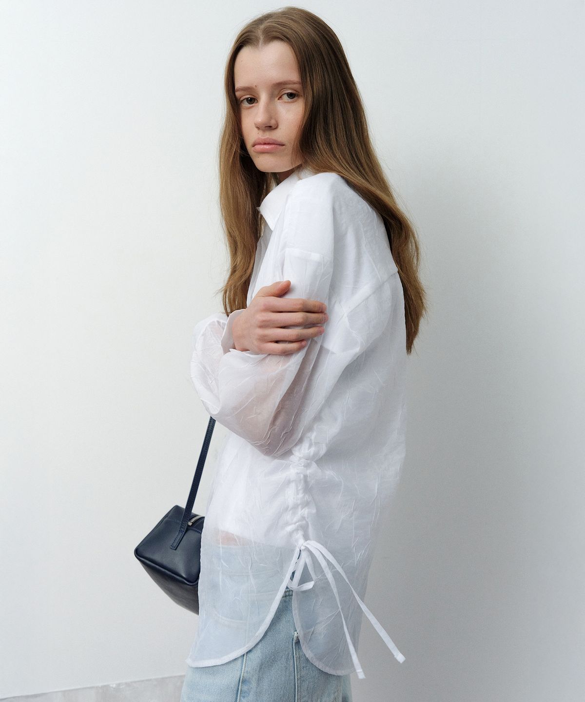르바(LEVAR) Crinkled Drawstring Shirt - Snow White