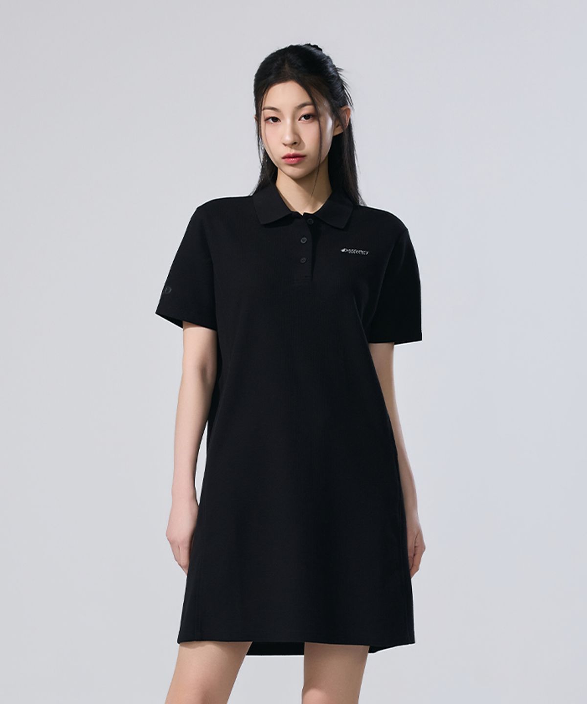 디스커버리 익스페디션(DISCOVERY EXPEDITION) 여성 피케 카라형 원피스 (BLACK)