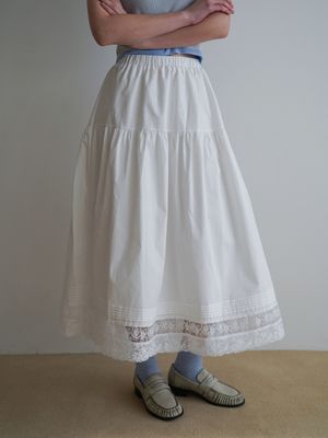 [레이스셔링/허리밴딩] 레이스 트림 셔링 맥시 스커트 (WHITE)