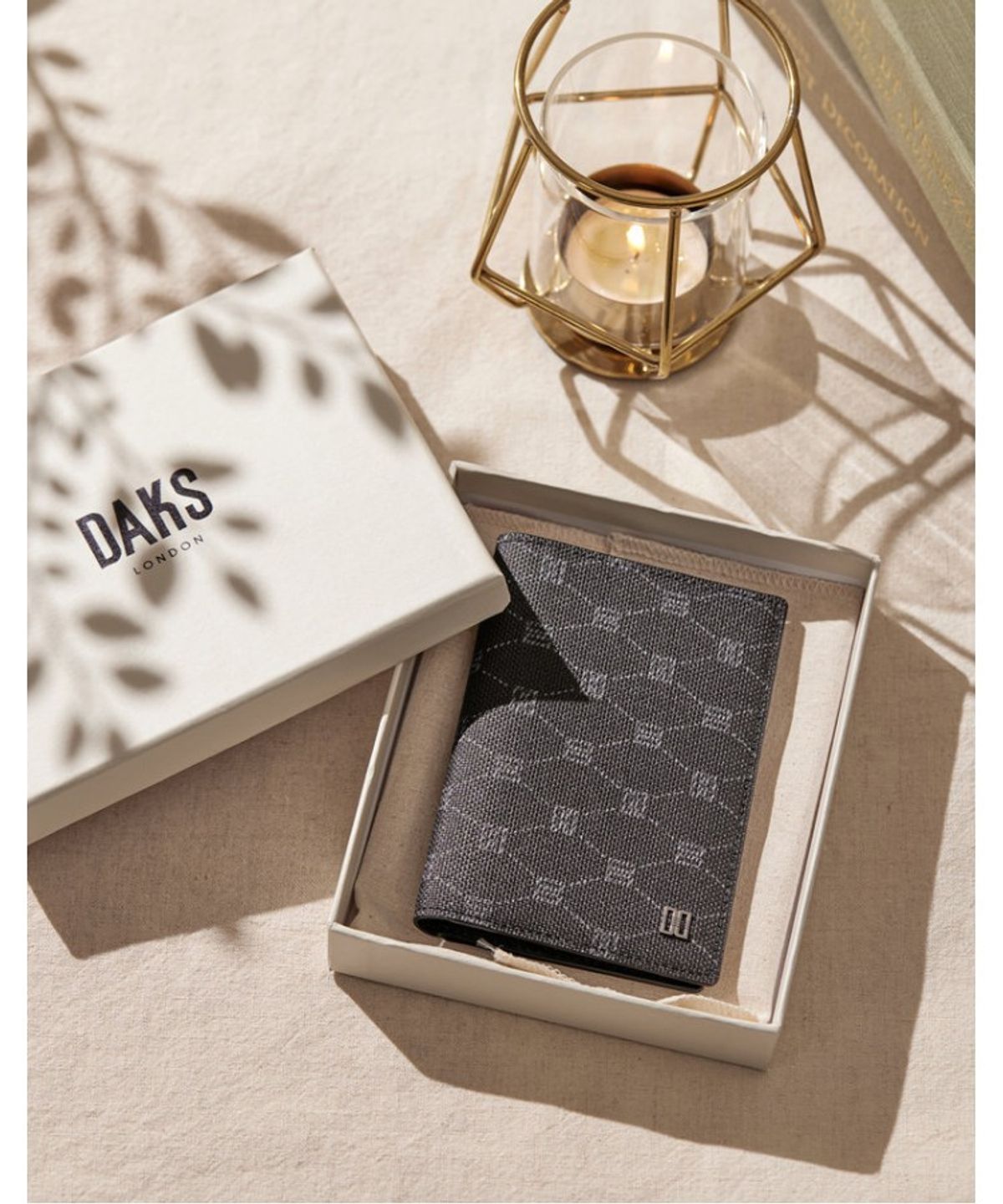 닥스 남성 액세서리(DAKS MEN'S ACCESSORIES) 엠블 DD패턴 블랙 카드지갑_DBHO6E765BK