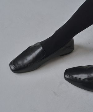 PURE 플레인 클래식 로퍼 (Black)