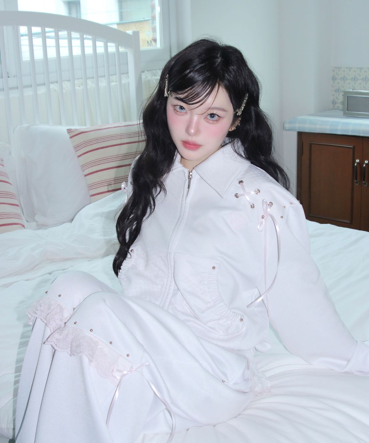 체리퀴리(CHERRYQUIRI) angel corset jersey zip up - white