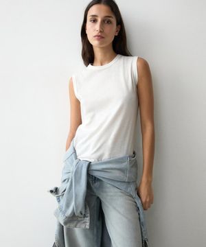 린넨 블렌드 슬리브리스 티셔츠