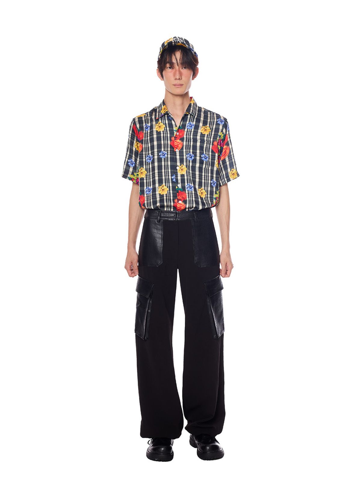 그리디어스(GREEDILOUS) Faux Leather Cargo Pants