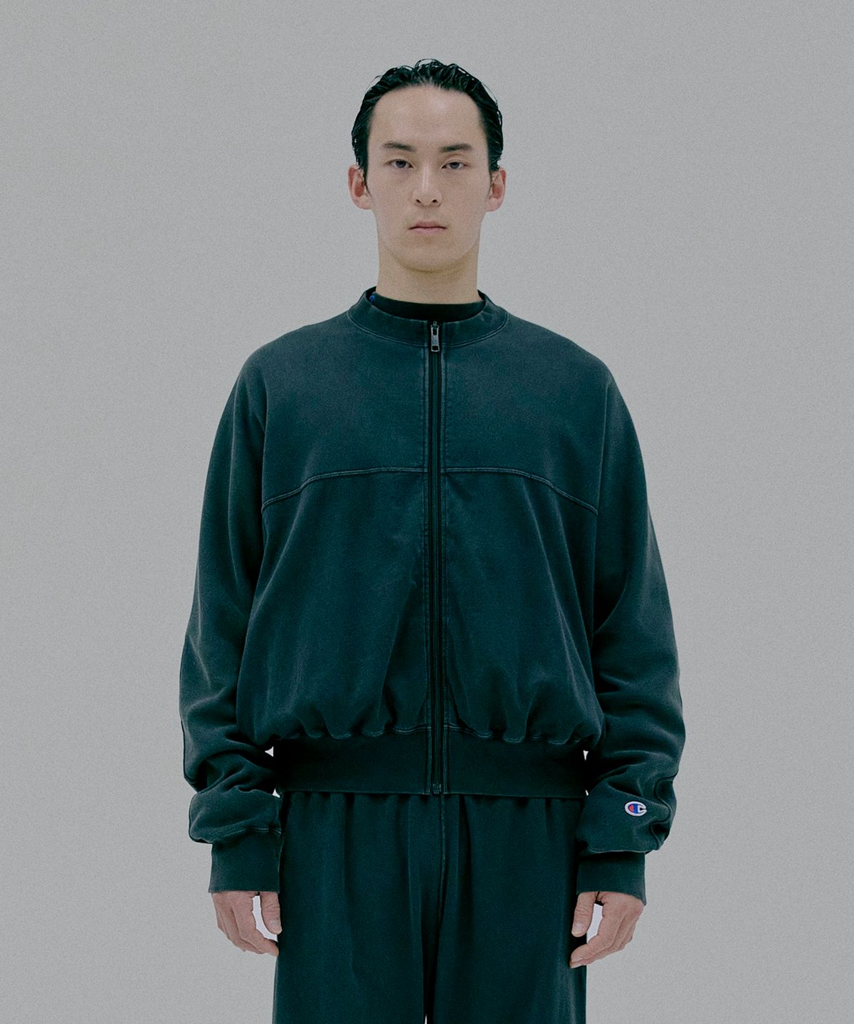 챔피온(CHAMPION) 챔피온 X 엔할리우드 리버서블 스웨트 블루종 Off Black