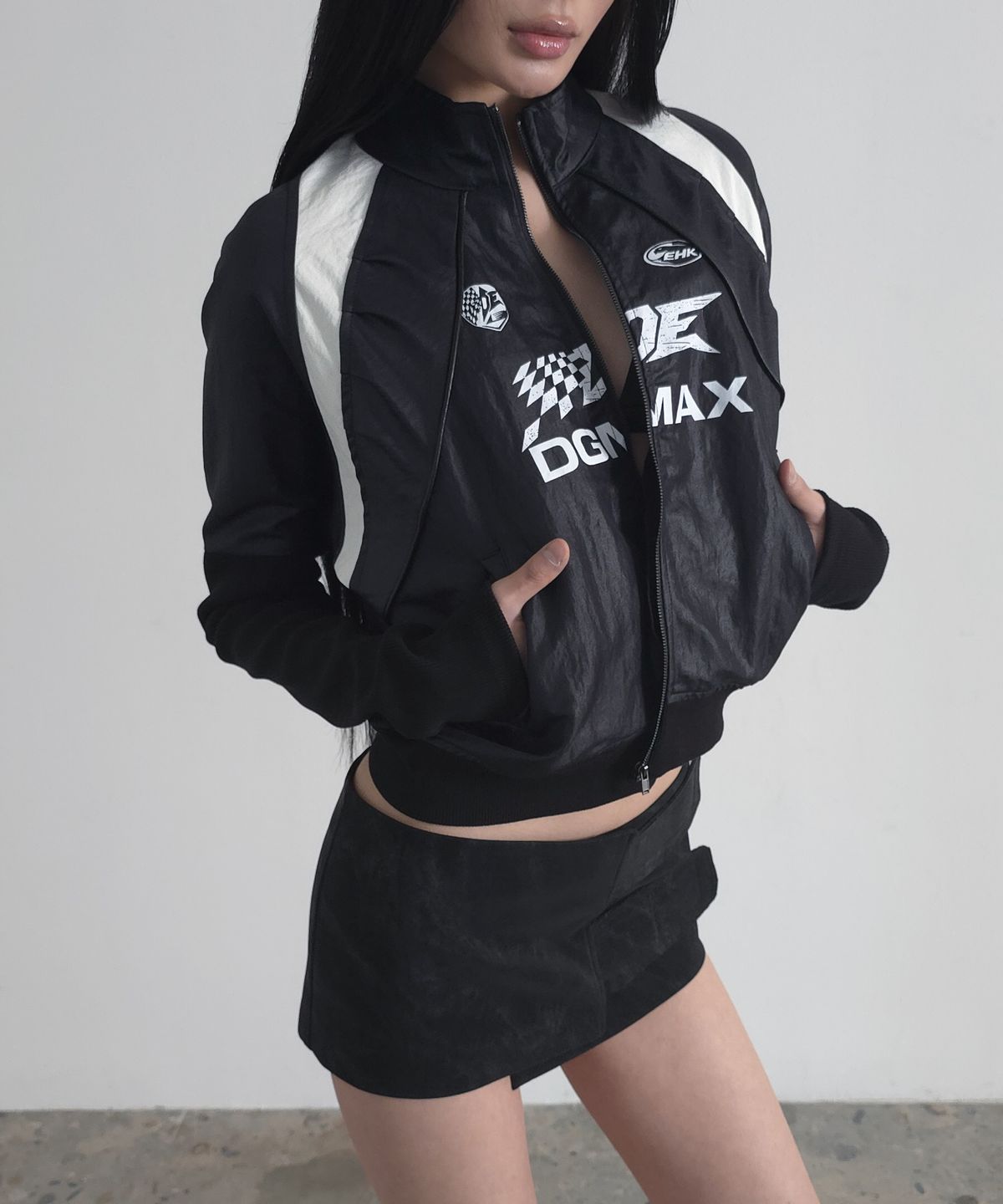 도그마 엑스(DOGMA EHKS) CROPPED RACING WINDBREAKER BLACK