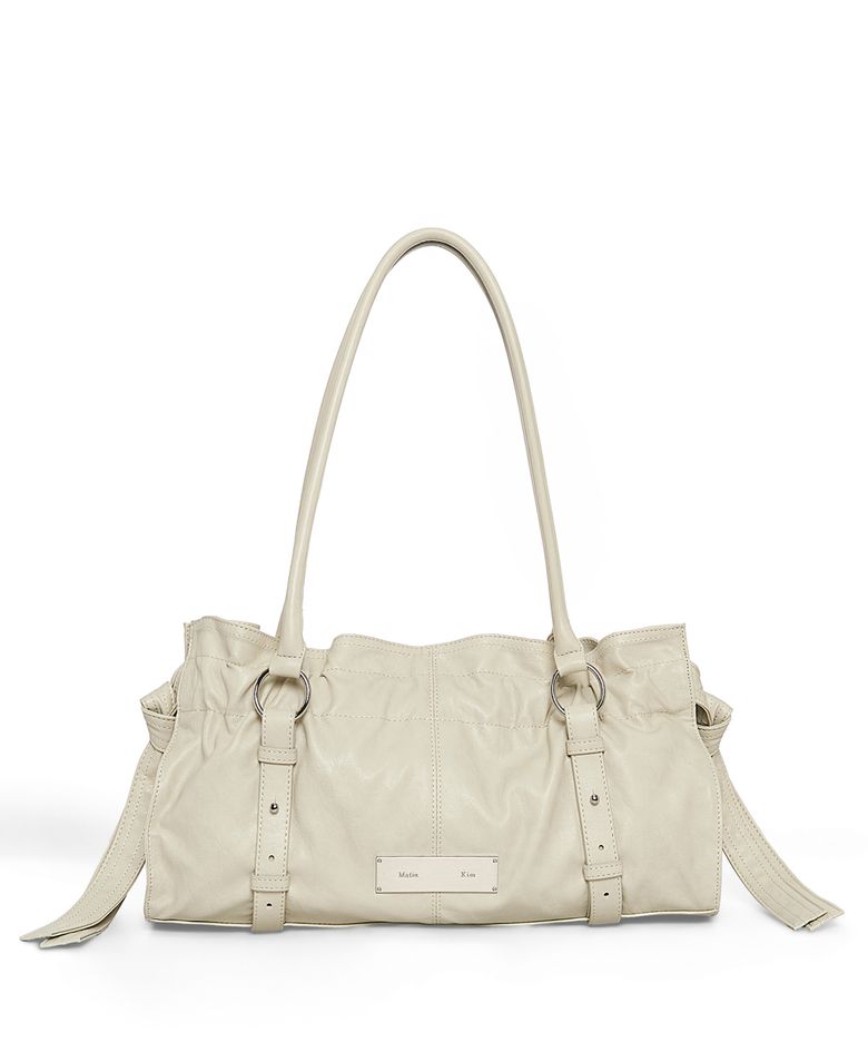 SHIRRING TIE BUCKLE SHOULDER BAG IN BEIGE
