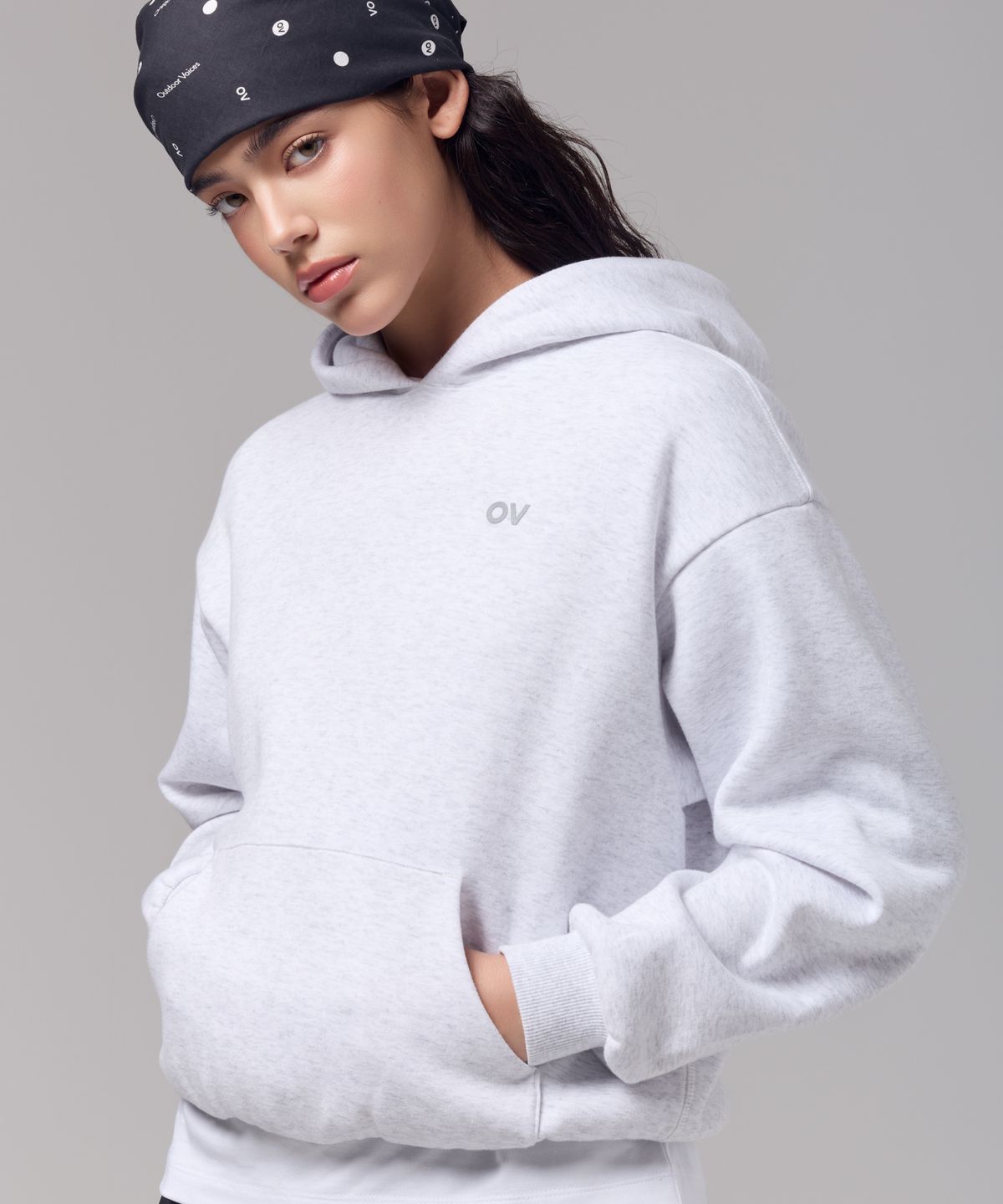 아웃도어 보이스(OUTDOOR VOICES) OV LOGO SWEAT HOODIE (LIGHT HEATHER GRAY)