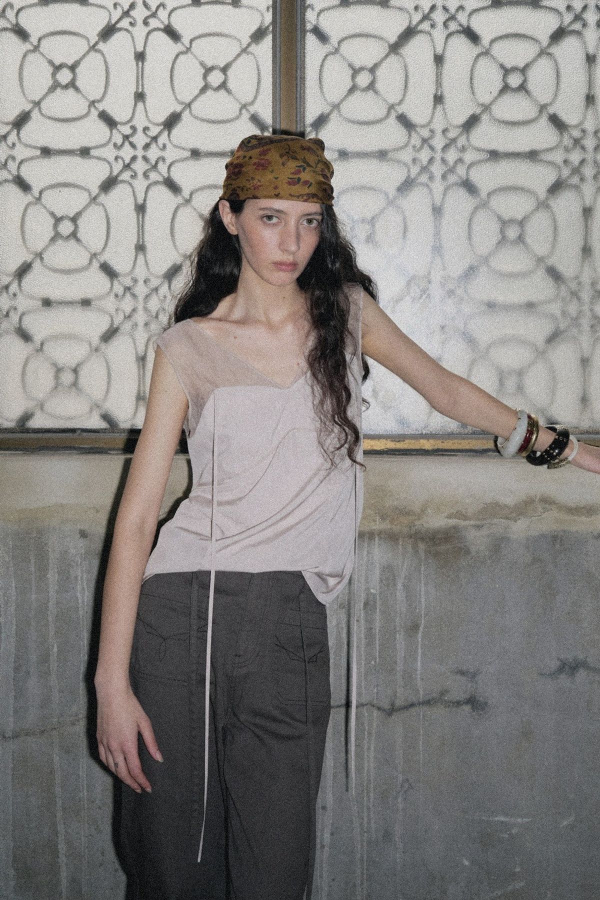 쿠메(KUMÉ) Organza Sheer Sleeveless Top, Ivory