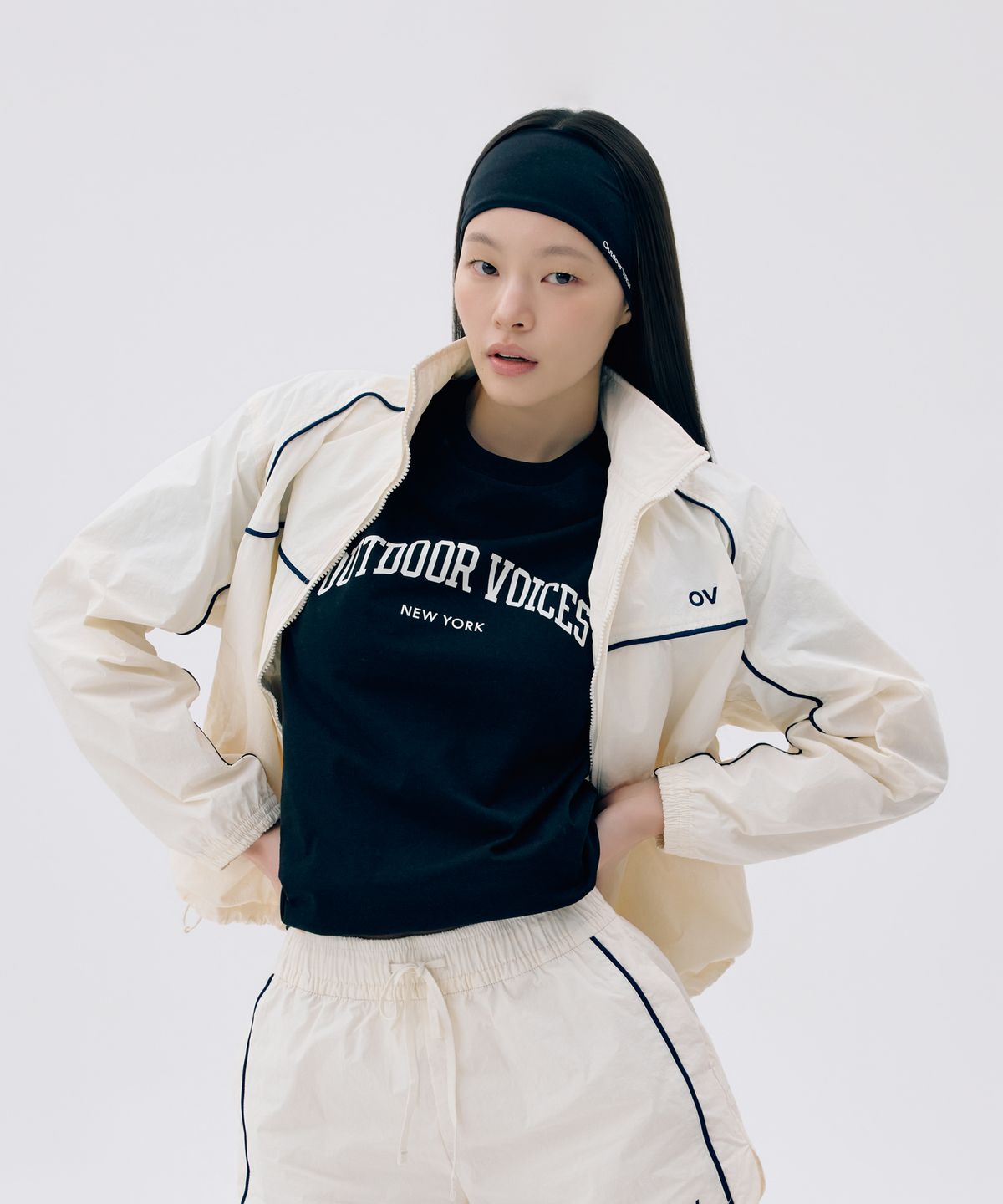 아웃도어 보이스(OUTDOOR VOICES) AirCorePro™ ARCH LOGO TEE (BLACK)