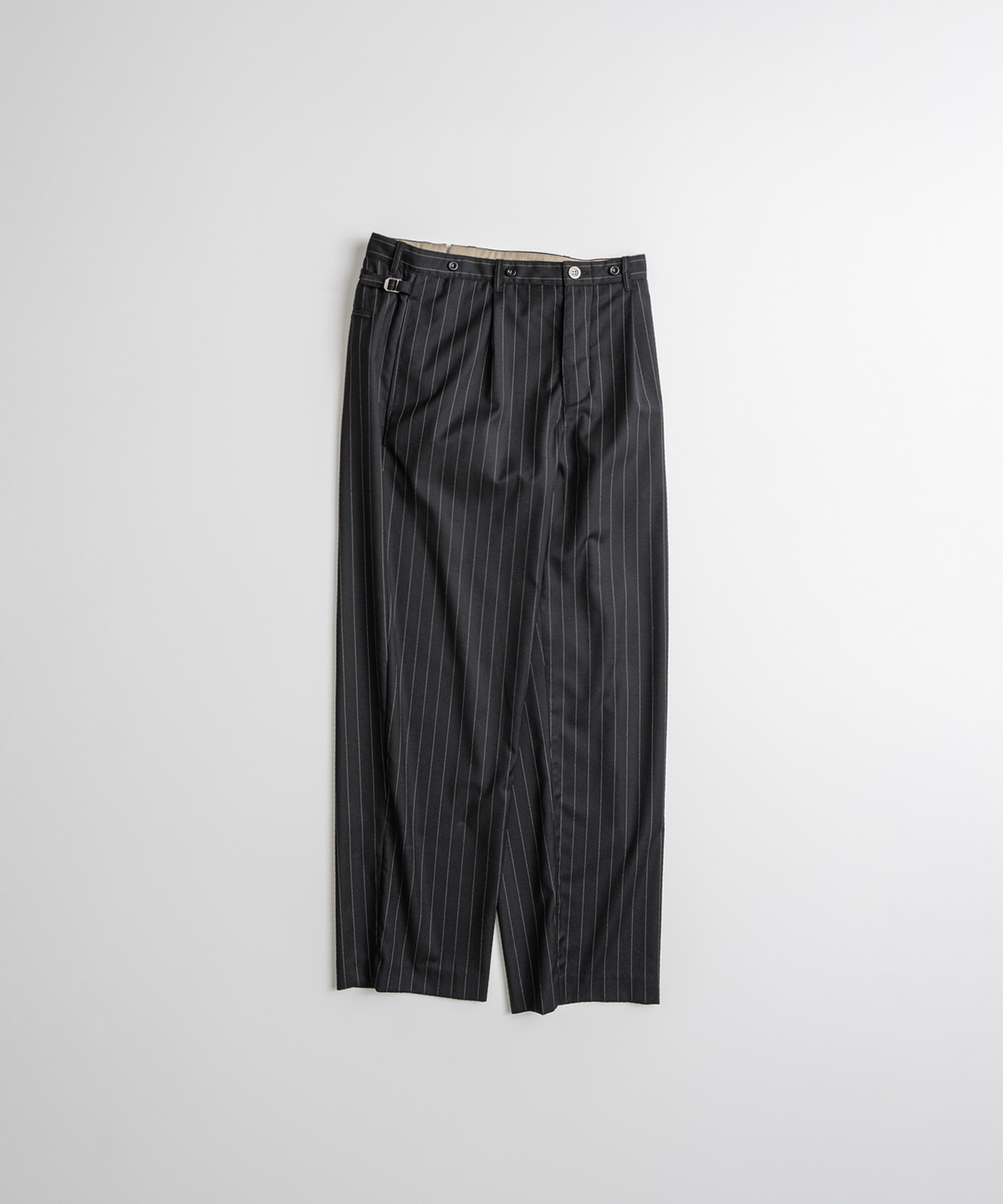 비헤비어(BEHEAVYER) SUMMER WOOL CLASSIC TROUSERS black