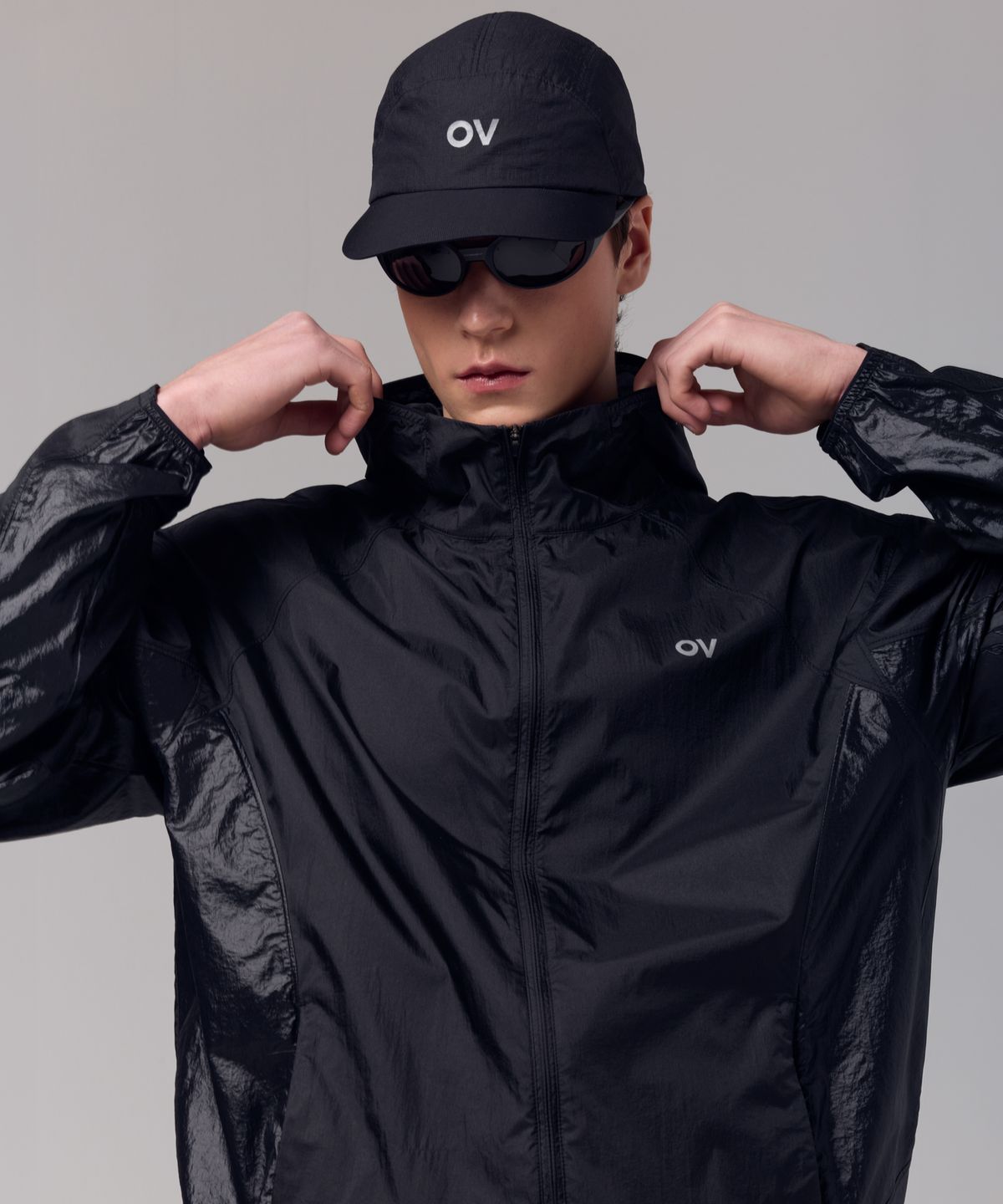 아웃도어 보이스(OUTDOOR VOICES) LIGHTWEIGHT PACKABLE WINDBREAKER (BLACK)