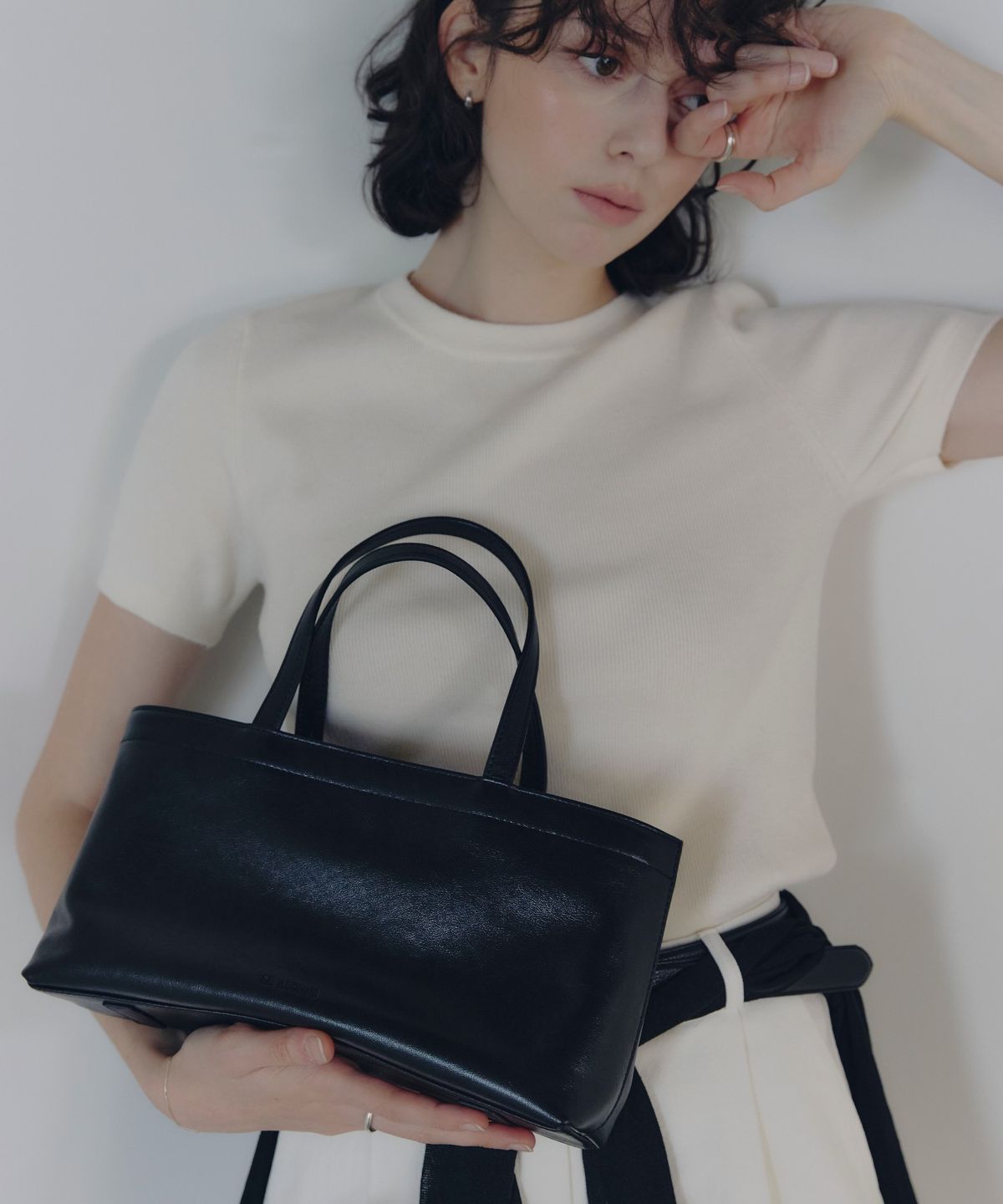 르아보네(LE ABONNE) SIE LEATHER BAG_BLACK