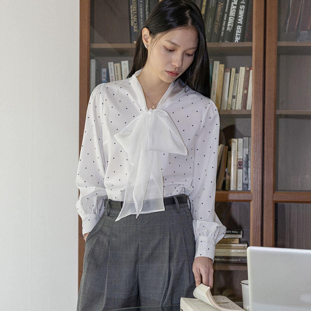 랭썬(LANGSON) LS_Ribbon chiffon blouse_WHITE