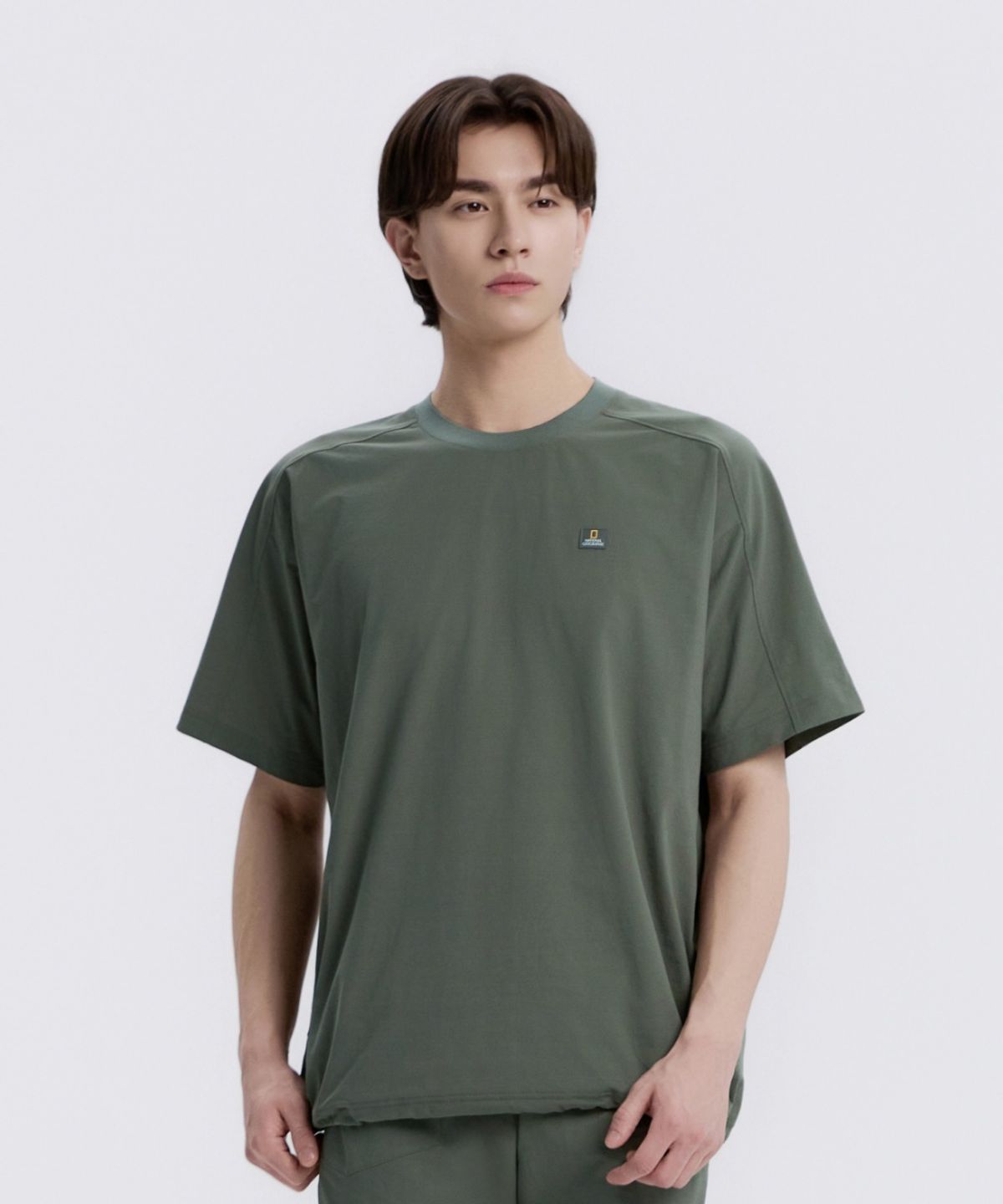 내셔널지오그래픽(NATIONALGEOGRAPHIC) N262UTS990 프로즌에어 세미오버핏 반팔 티셔츠 G/KHAKI