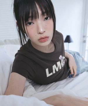 WM BUNNY OG CROPPED TEE brown