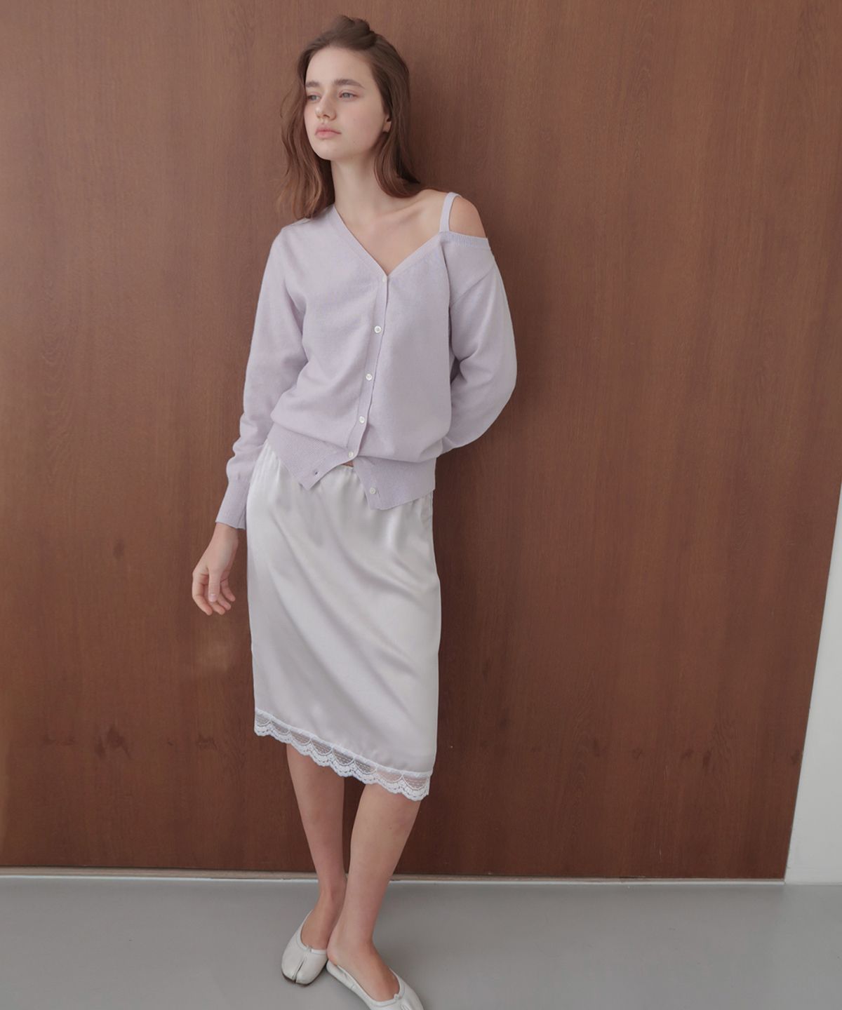 무니쉬(MOONISH) LACE SATIN SKIRT (grey)