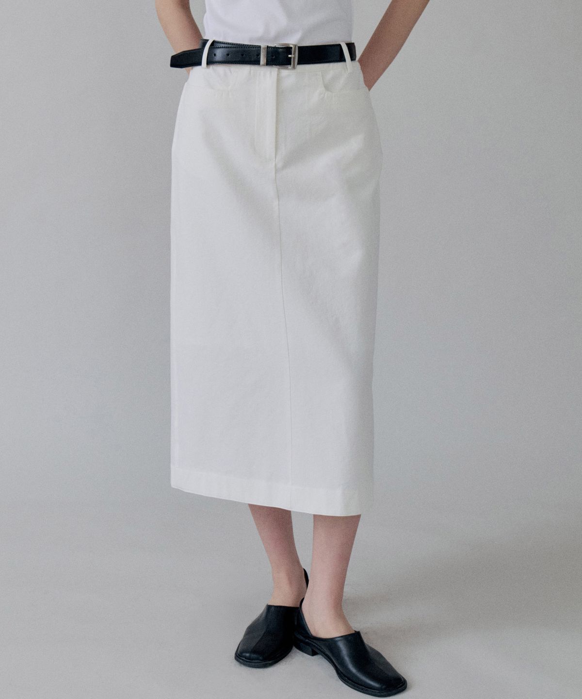 스텝어라운드(STEP AROUND) Straight Pocket Cotton Skirt_WHITE