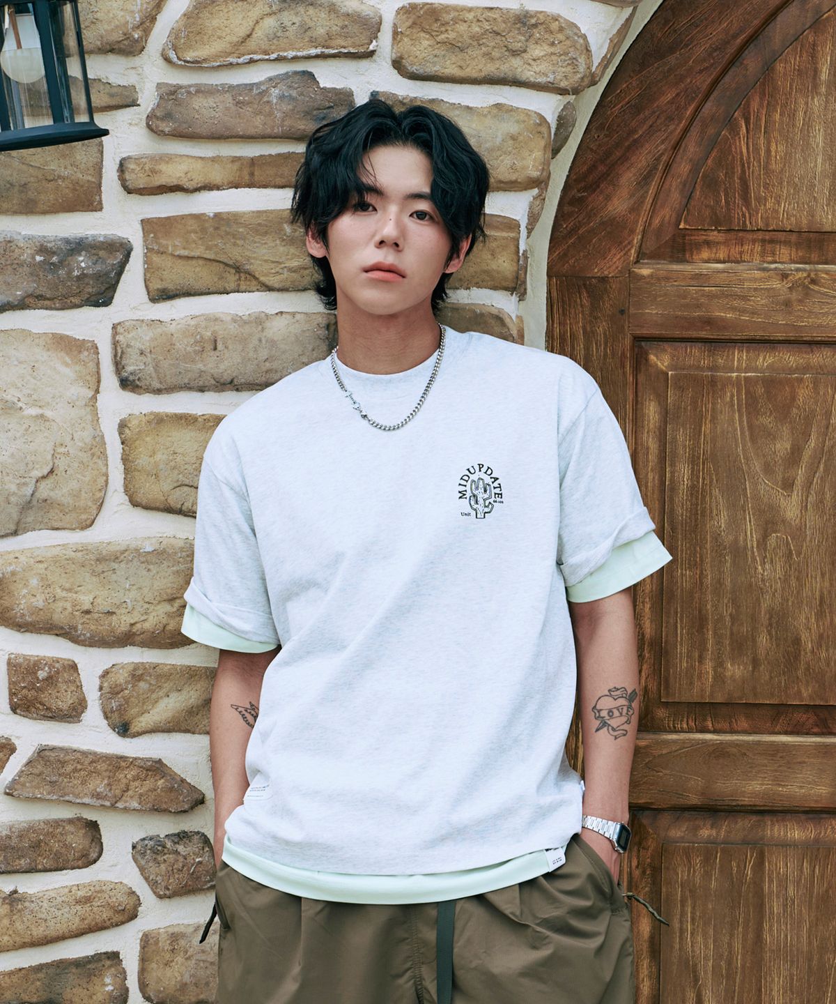미드업데이트(MIDUPDATE) Mud cactus T shirts White