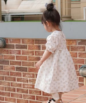 부드러운 꽃들이 사랑하는 쪼꼬미를 닮았죠 - 아기 반팔원피스