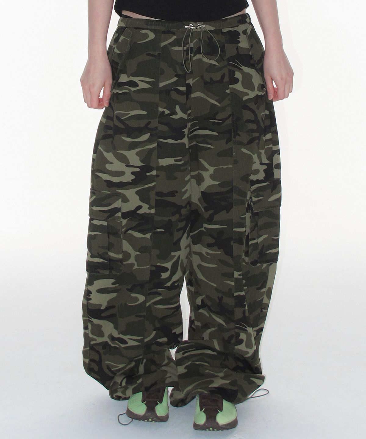 아메스 월드와이드(AMES-WORLDWIDE) OVER FIT CARGO PANTS CAMO
