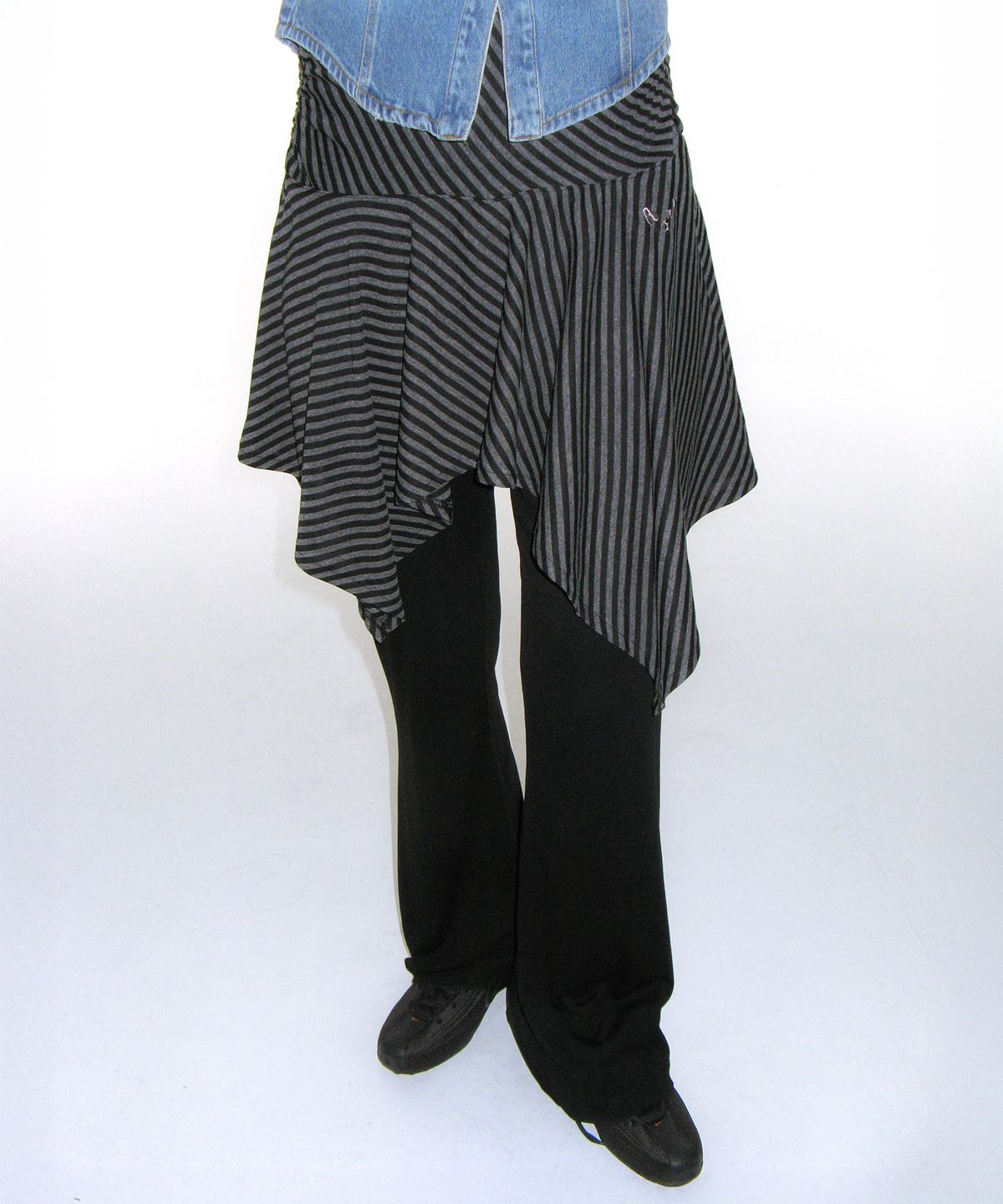 아메스 월드와이드(AMES-WORLDWIDE) UNBALANCE LAYERED SKIRT PANTS BLACK