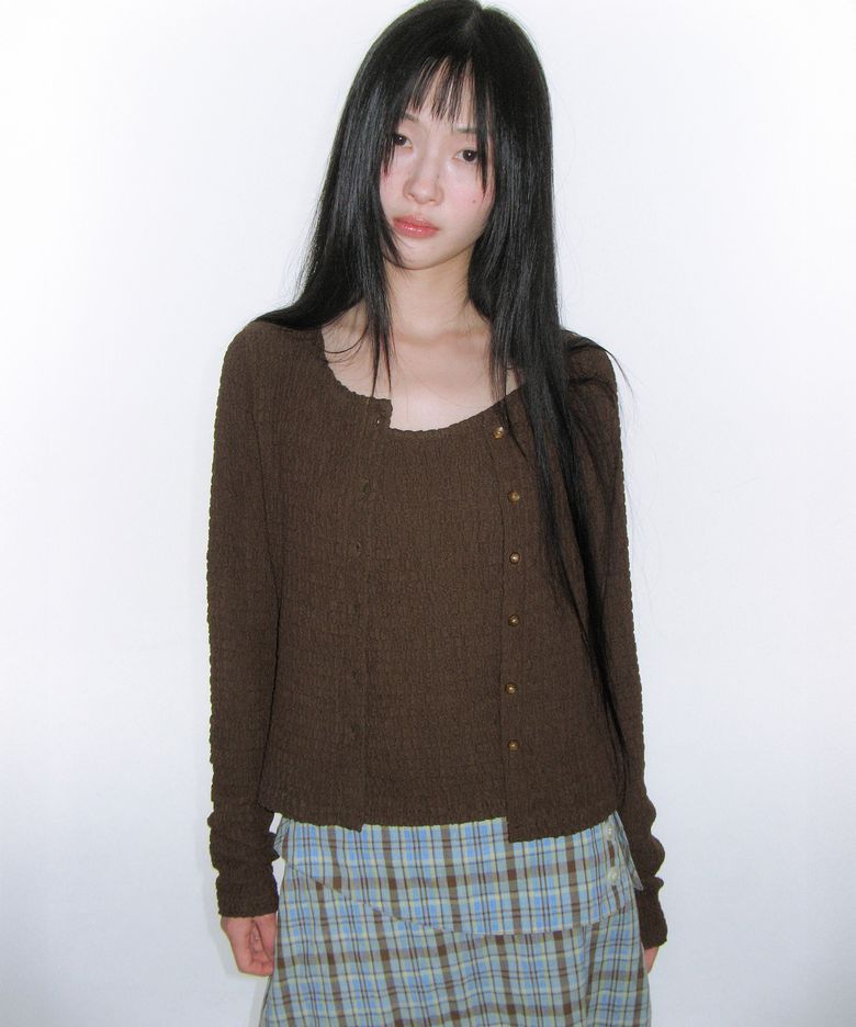 WRINKLED CARDIGAN & SLEEVELESS SET-UP BROWN