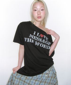 LOVE MESSAGE OVER TEE BLACK
